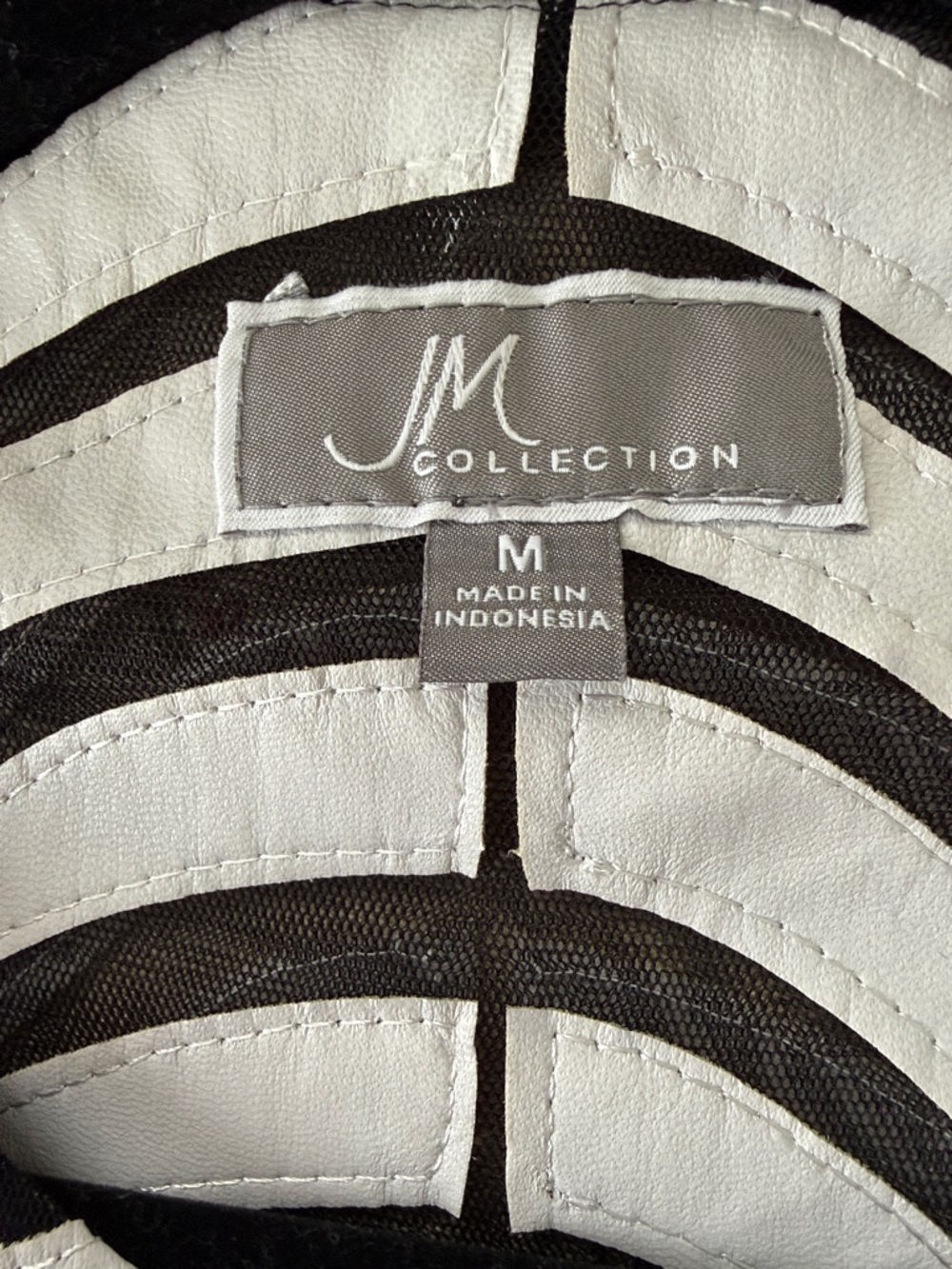 JM Collection Black and White Wave-Stripe Open Front Jacket - Picture 4 of 5